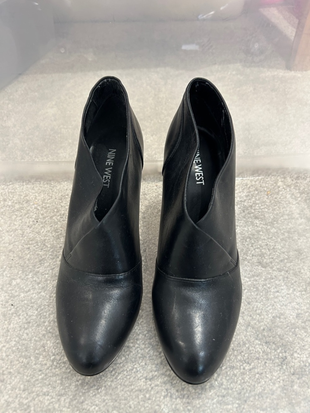 Nine West Black Leather Pointed Toe Ankle Booties